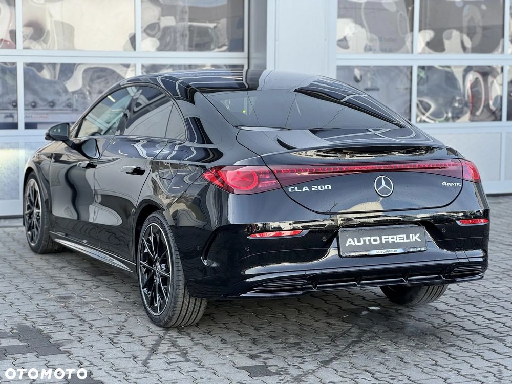 Mercedes-Benz CLA 200 mHEV 4-Matic 8G-DCT - 11