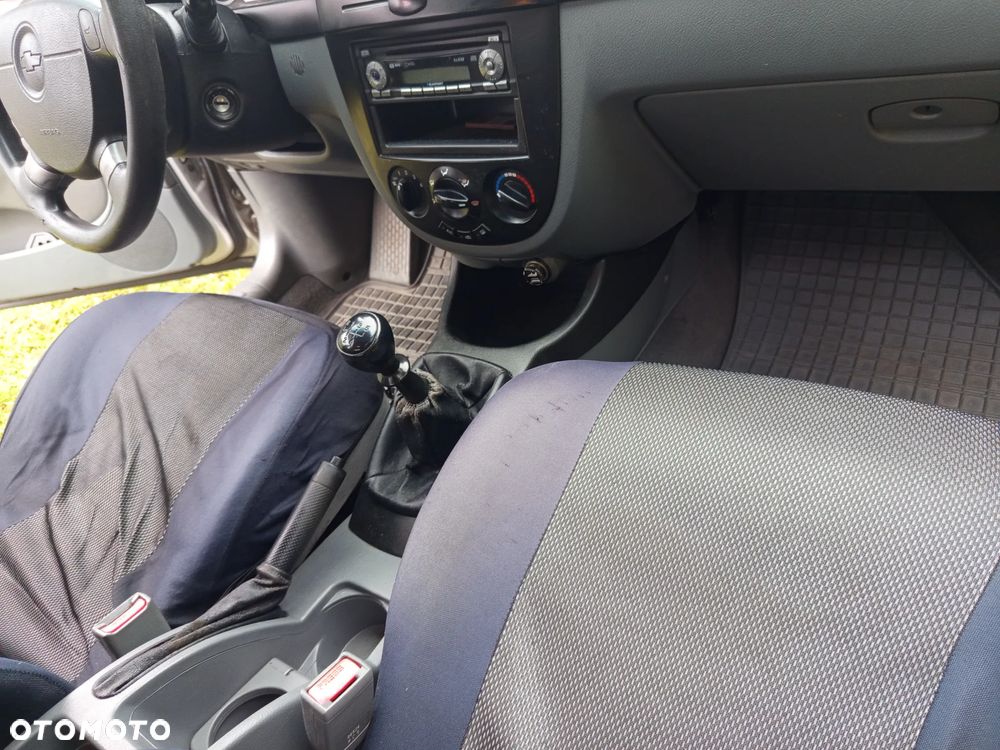 Chevrolet Lacetti - 12