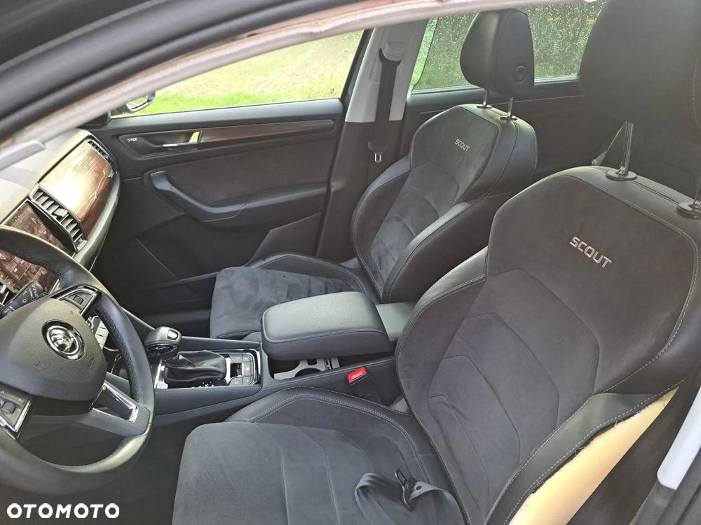 Skoda Kodiaq 2.0 TSI 4x4 Scout DSG 7os - 10