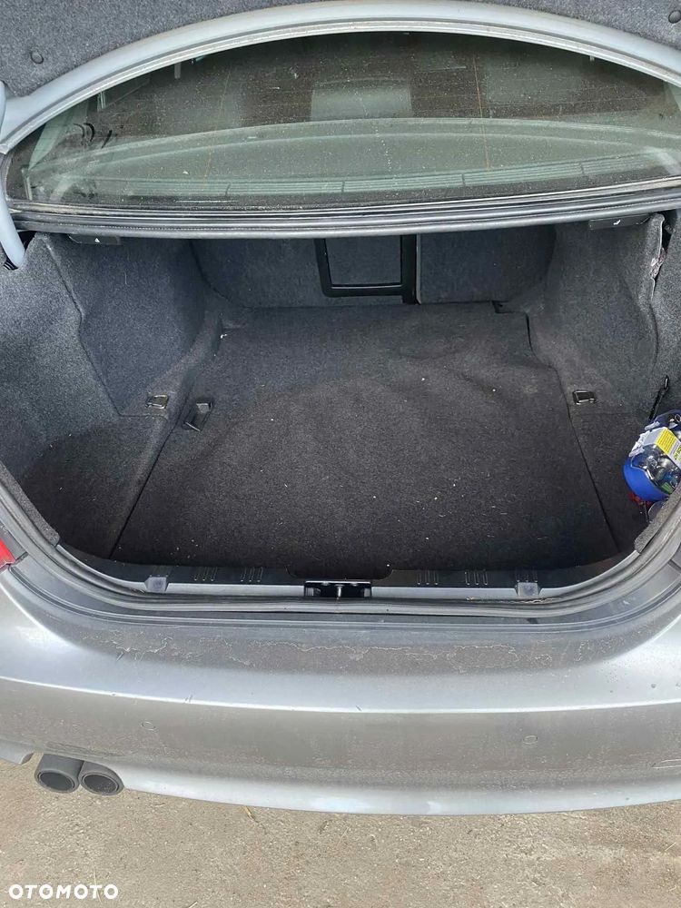 BMW Seria 5 523i - 11