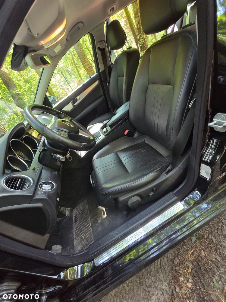 Mercedes-Benz Klasa C 220 CDI DPF Automatik BlueEFFICIENCY Avantgarde - 9
