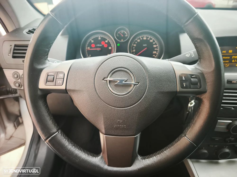 Opel Astra Caravan 1.9 CDTi Cosmo - 8