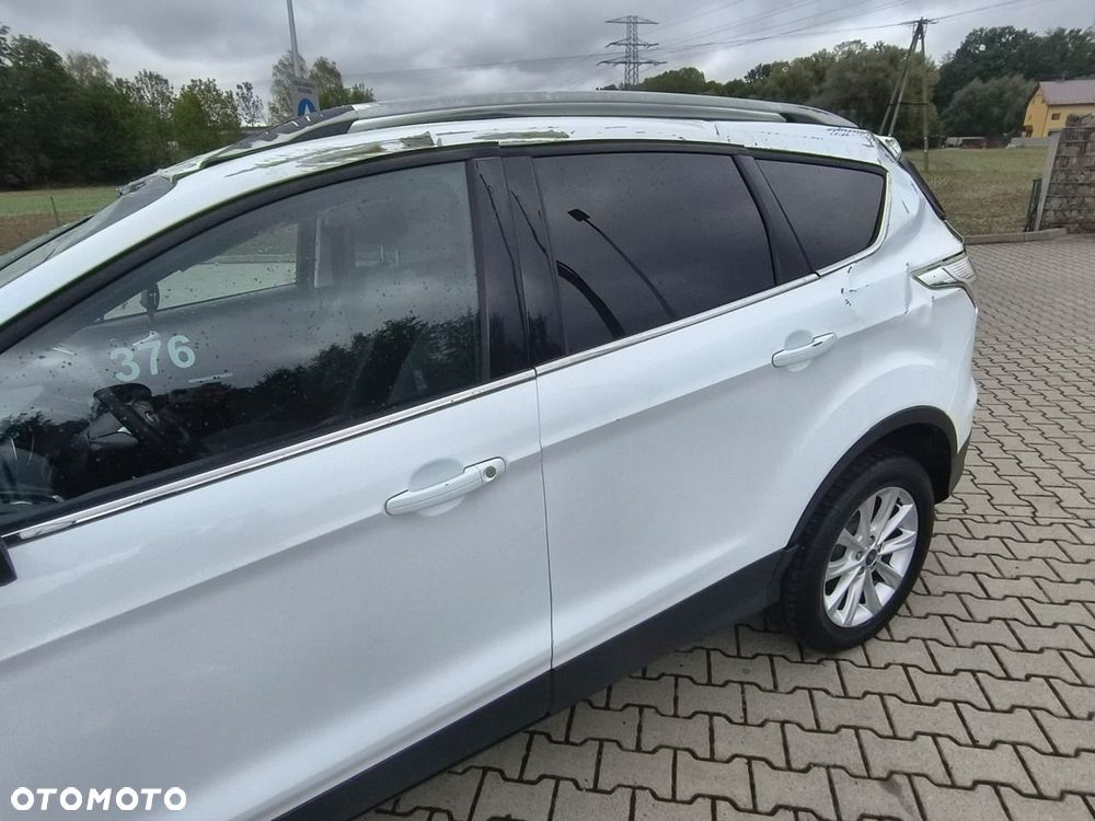 Ford Kuga - 24