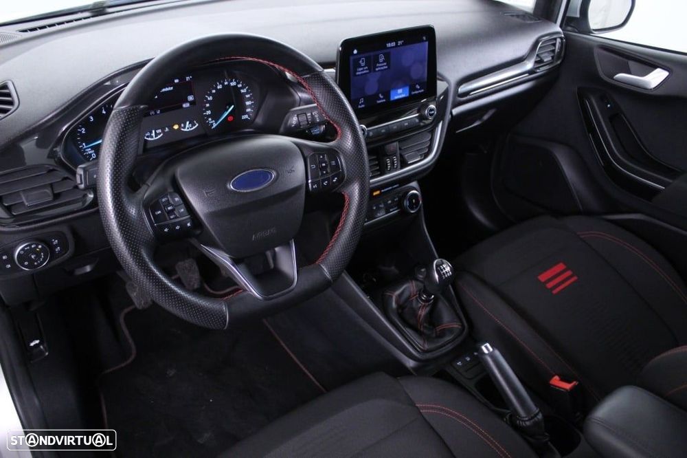 Ford Fiesta 1.0 EcoBoost ST-Line - 31