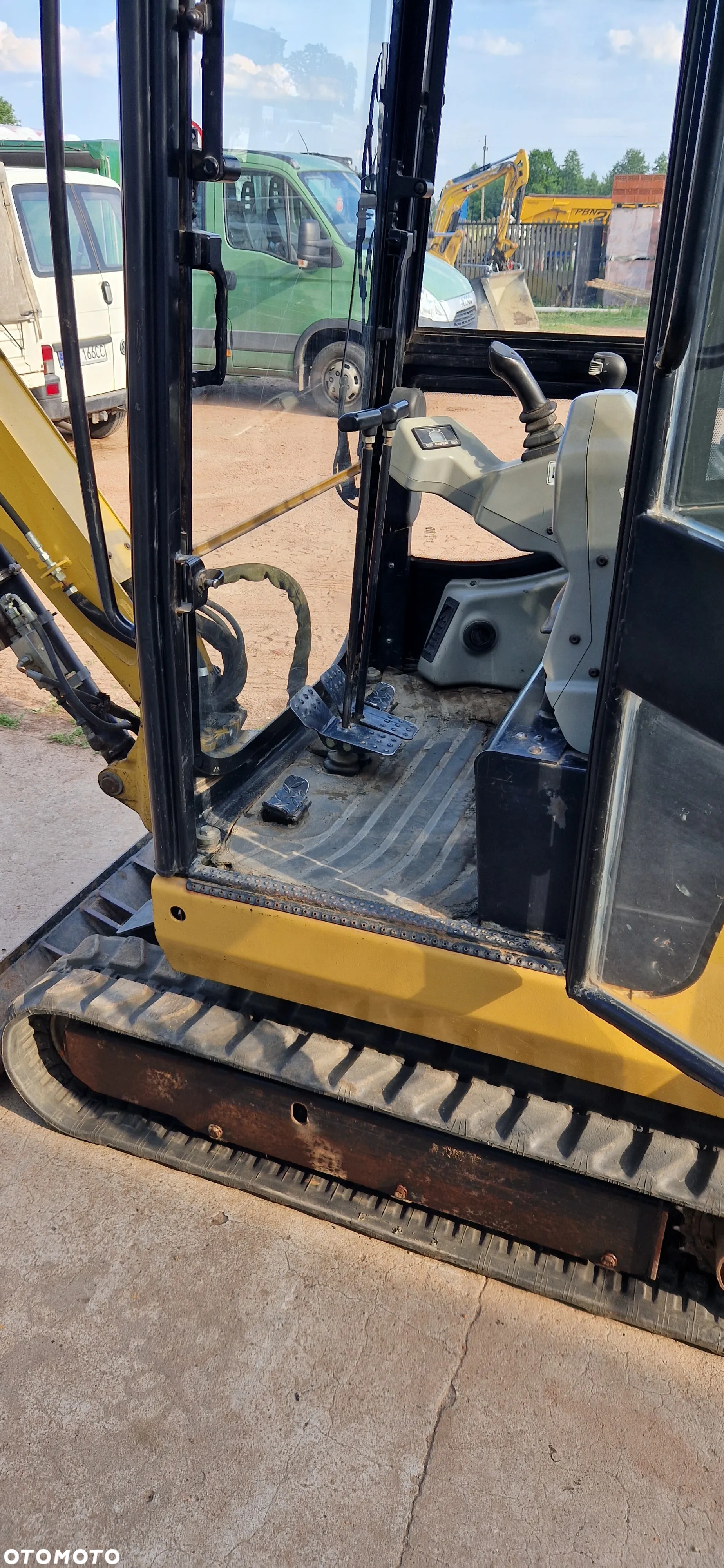 Caterpillar 301.6C - 9