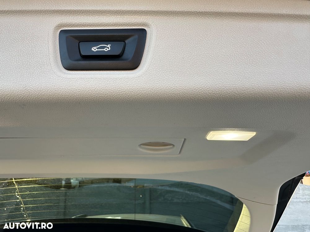 BMW Seria 3 318d Aut. Advantage - 31