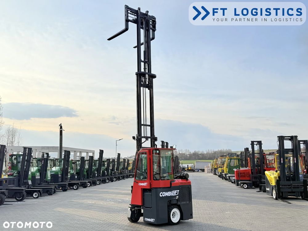 Combilift WÓZEK CZTEROKIERUNKOWY - WIELOKIERUNKOWY | COMBILIFT CB3000 | DIESEL | TRIPLEX 6550MM | WOLNY SKOK | POZYCJONER WIDEŁ | PRZESUW WIDEŁ | STAN IDEALNY | Szeroka oferta wózków czterokierunkowych i bocznych, dopasowanych do różnorodnych potrzeb i zastosowań - 40