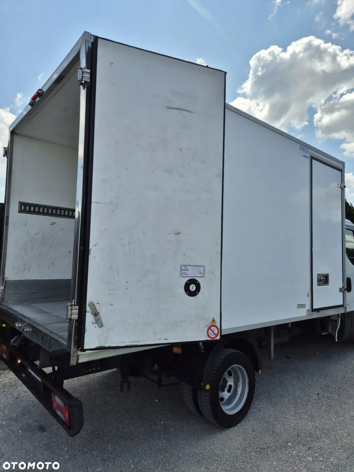 Chłodnia mroźnia 3.8m 2020 rok, agregat Carrier Pulsor 400, zasilanie stacjonarne 230v, stan wzorowy! - 12