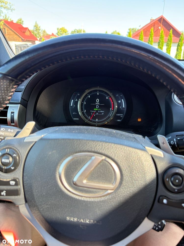 Lexus IS 200t / 300 F Sport - 14