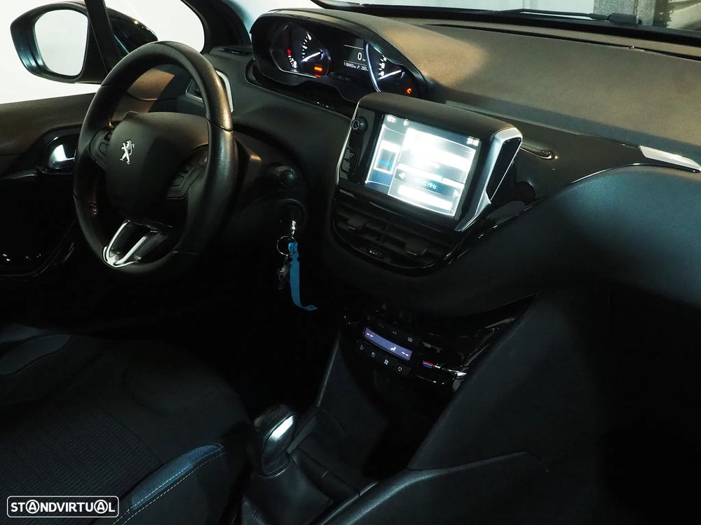 Peugeot 208 82 VTI Allure - 15