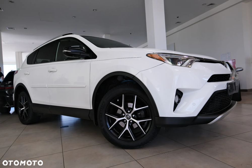 Toyota RAV4 - 6