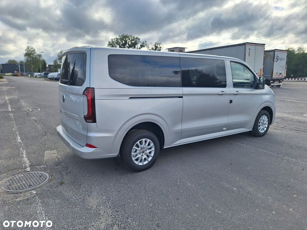 Volkswagen Caravelle - 13