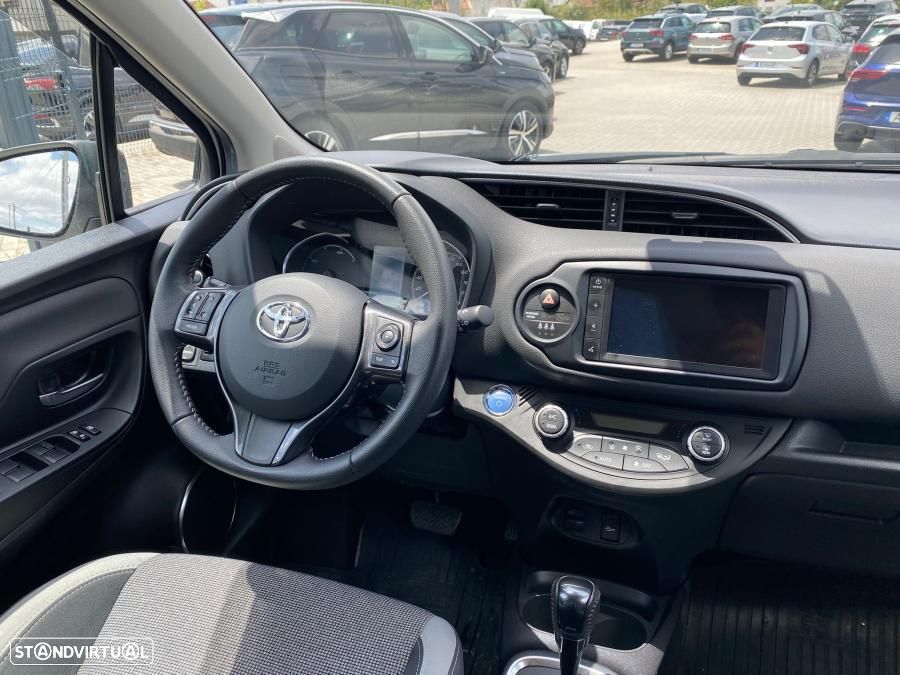 Toyota Yaris 1.5 HSD Active - 9
