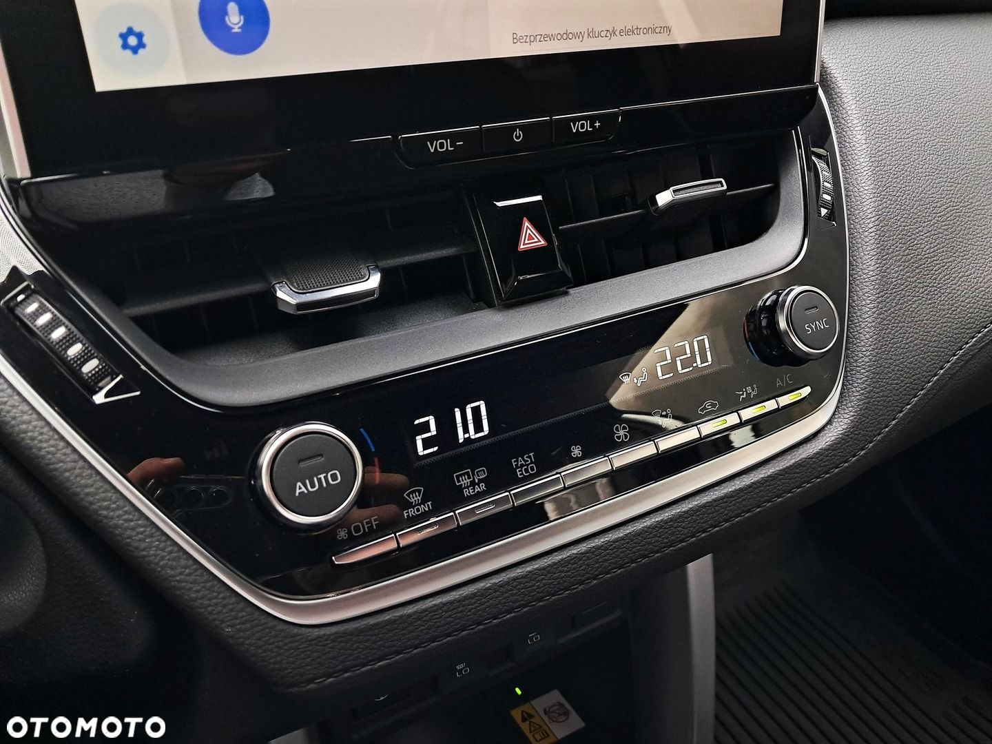 Toyota Corolla Cross 2.0 Hybrid Style - 21