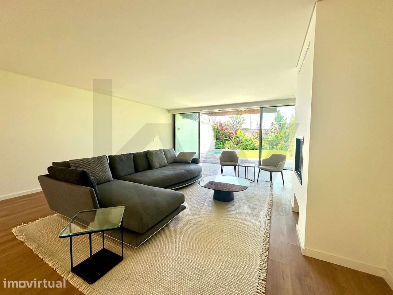 Moradia T5 de Luxo – Localização Exclusiva com total Privacidade! - Grande imagem: 5/26