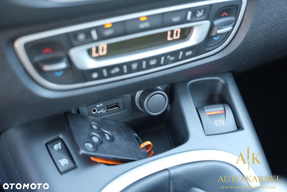 Renault Scenic - 28