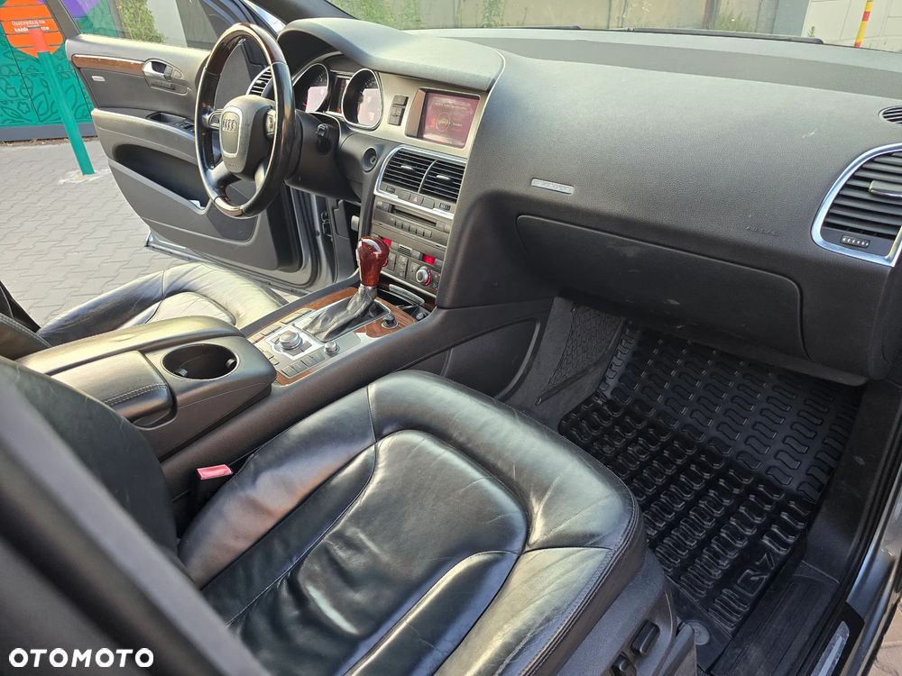Audi Q7 - 6