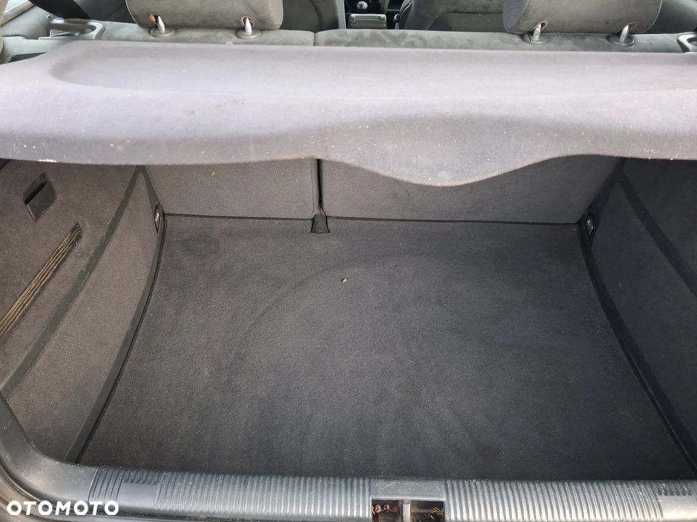 Audi A3 3-drzwiowe 1.6 Ambition - 5