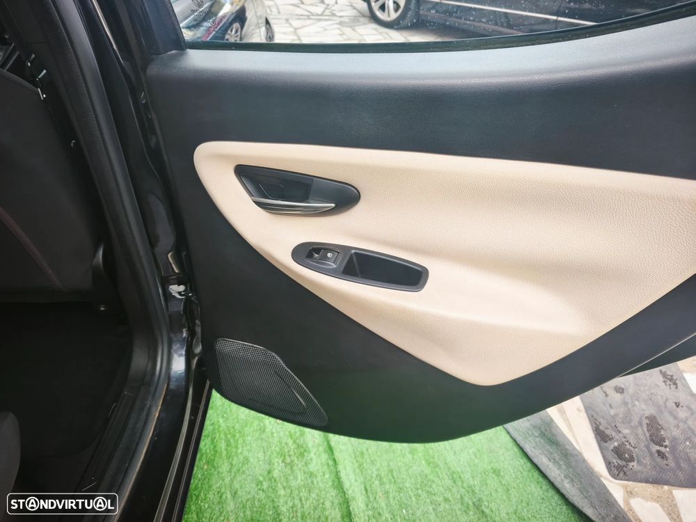 Lancia Ypsilon 1.2 S&S Gold - 19