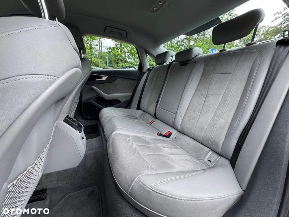 Audi A4 Limousine 2.0 TDI Quattro S tronic - 12