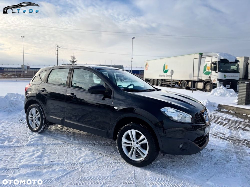 Nissan Qashqai 2.0 4x4 Tekna Premium - 4