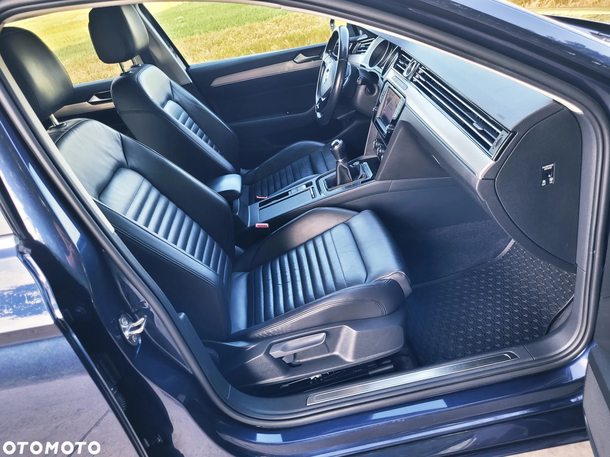 Volkswagen Passat Variant 2.0 TDI (BlueMotion Technology) Highline - 17