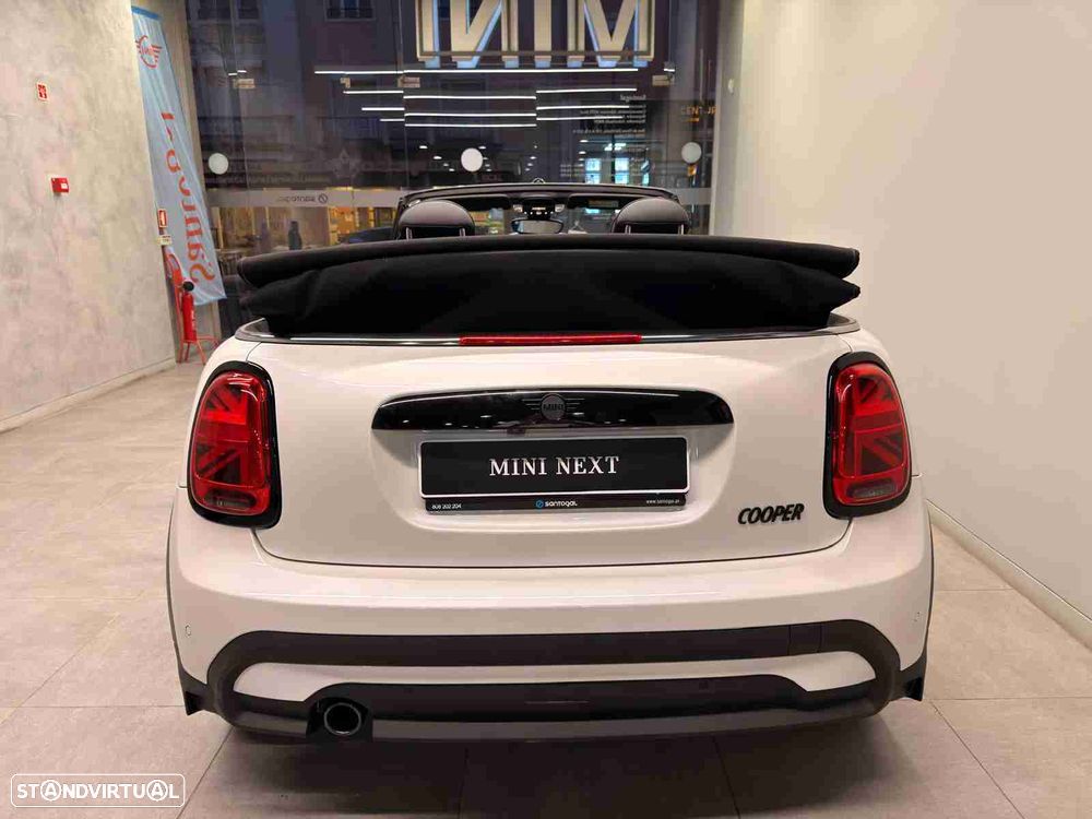 MINI Cabrio Cooper Premium Classic Auto - 4