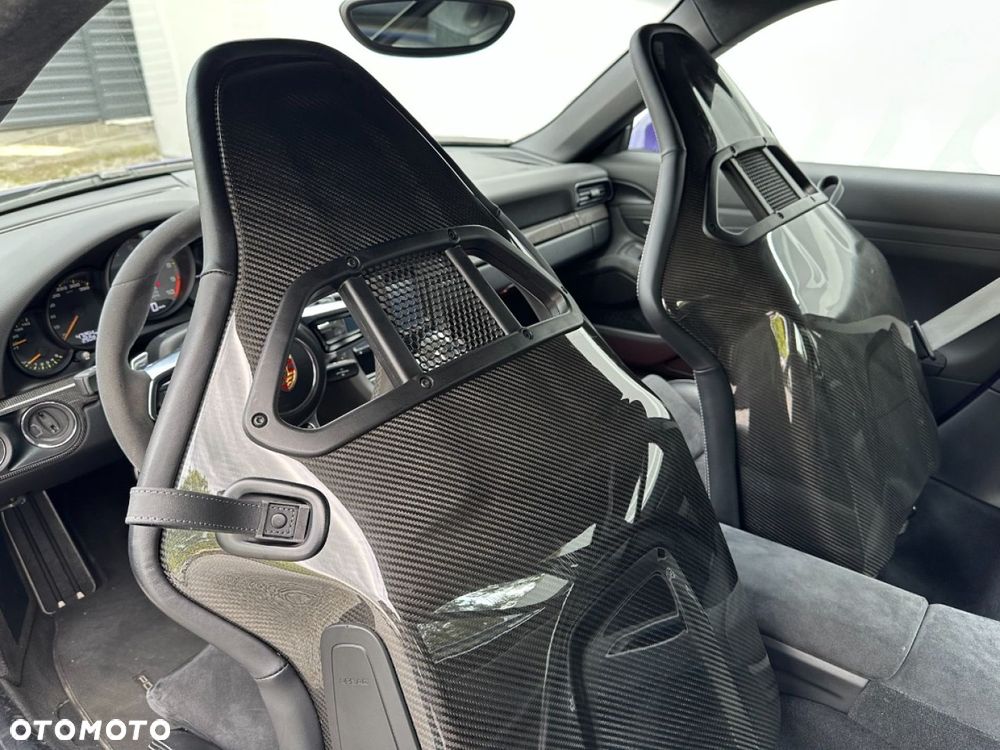 Porsche 911 - 32