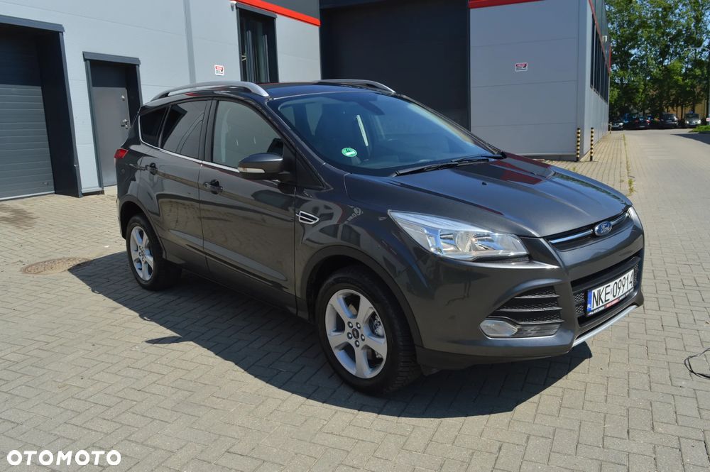 Ford Kuga 2.0 TDCi 2x4 Titanium - 11