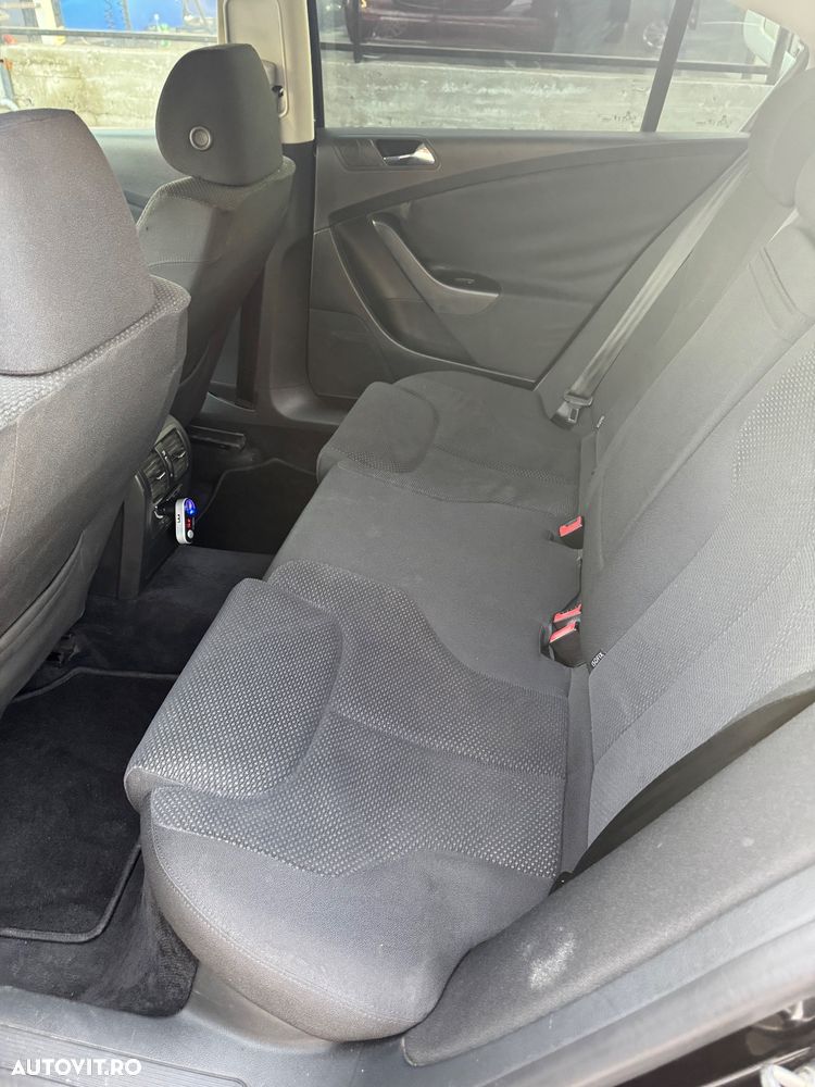 Volkswagen Passat 2.0TDI Comfortline DPF - 8