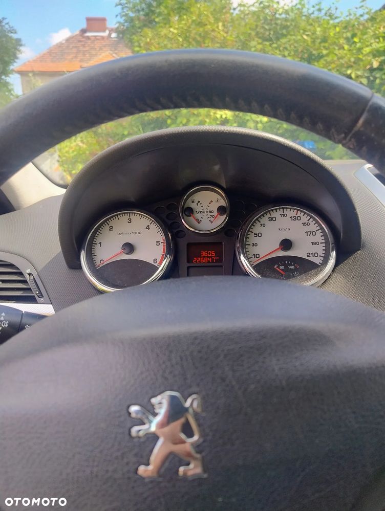 Peugeot 207 1.6 HDi - 3