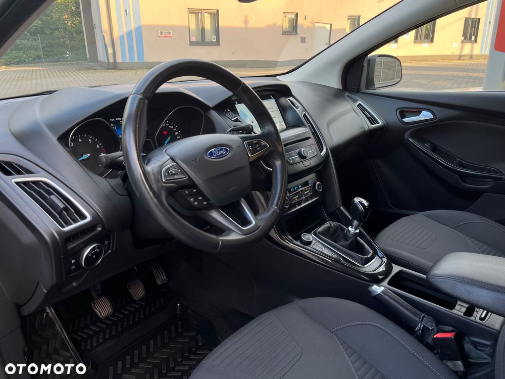Ford Focus 1.0 EcoBoost Titanium - 6
