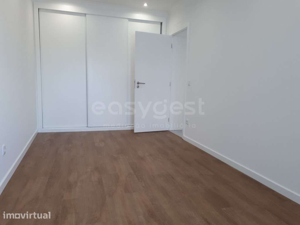 Penthouse T3 com Vista Panorâmica e Acabamentos de Excelência na Lo... - Grande imagem: 4/12