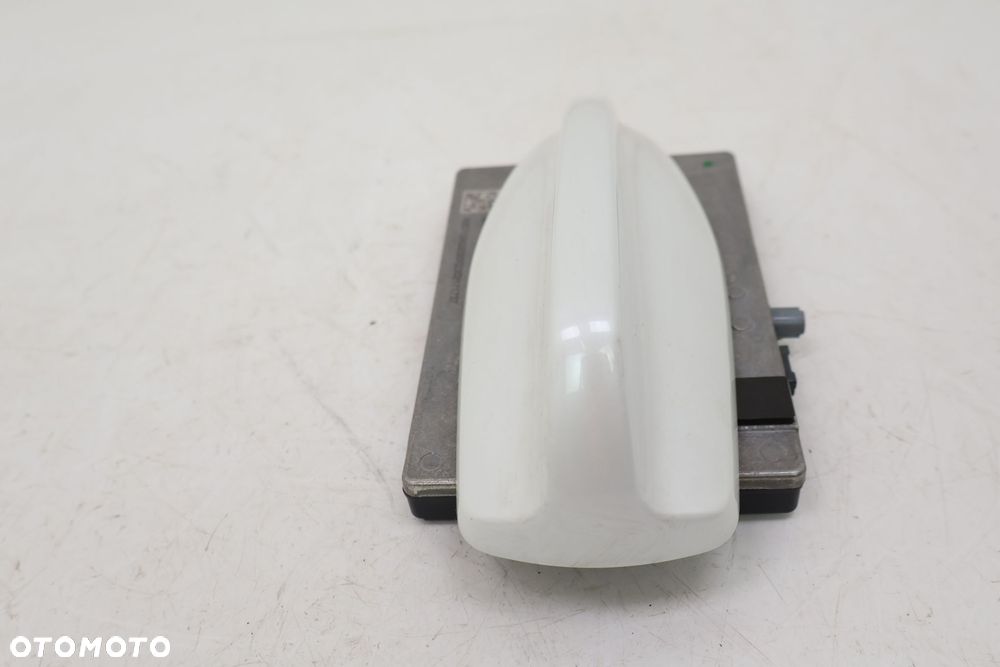 VOLVO XC60 II PŁETWA ANTENA DACHOWA 707 32387154 - 3