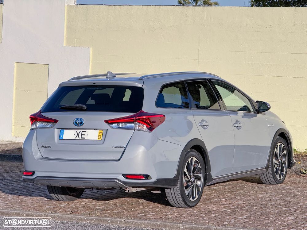 Toyota Auris Touring Sports 1.8 HSD Freestyle - 1