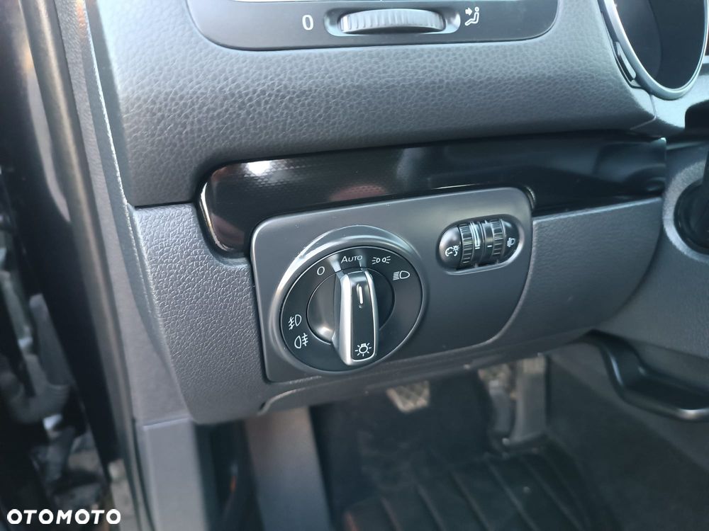 Volkswagen Golf 1.6 TDI DPF BlueMotion Technology Comfortline - 11