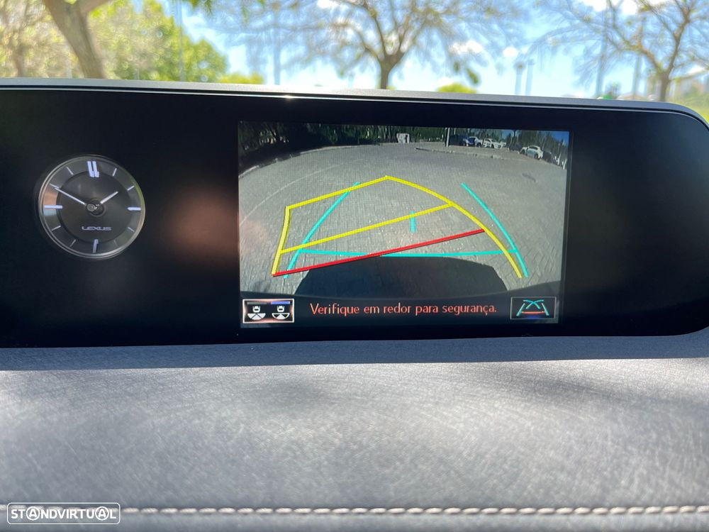 Lexus UX 300e Executive Line - 47