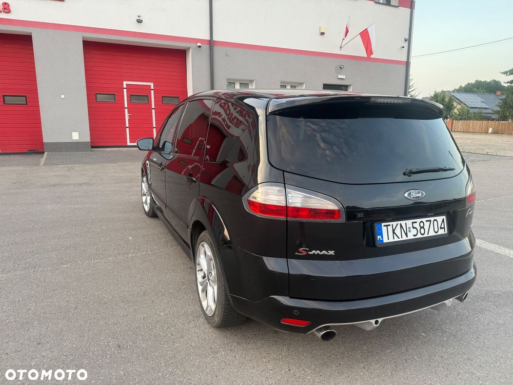 Ford S-Max - 13