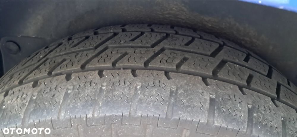 Opel Vivaro 2.5 CDTi L2H1 - 22