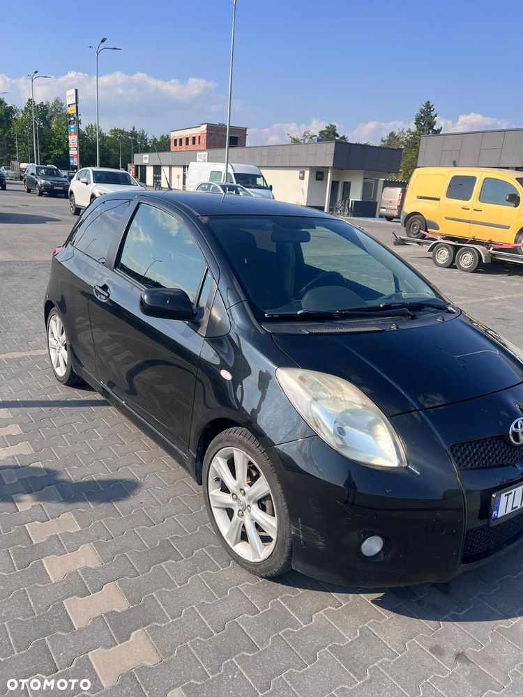 Toyota Yaris - 1