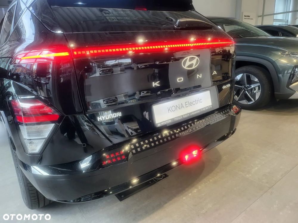 Hyundai Kona 65kWh Executive - 11