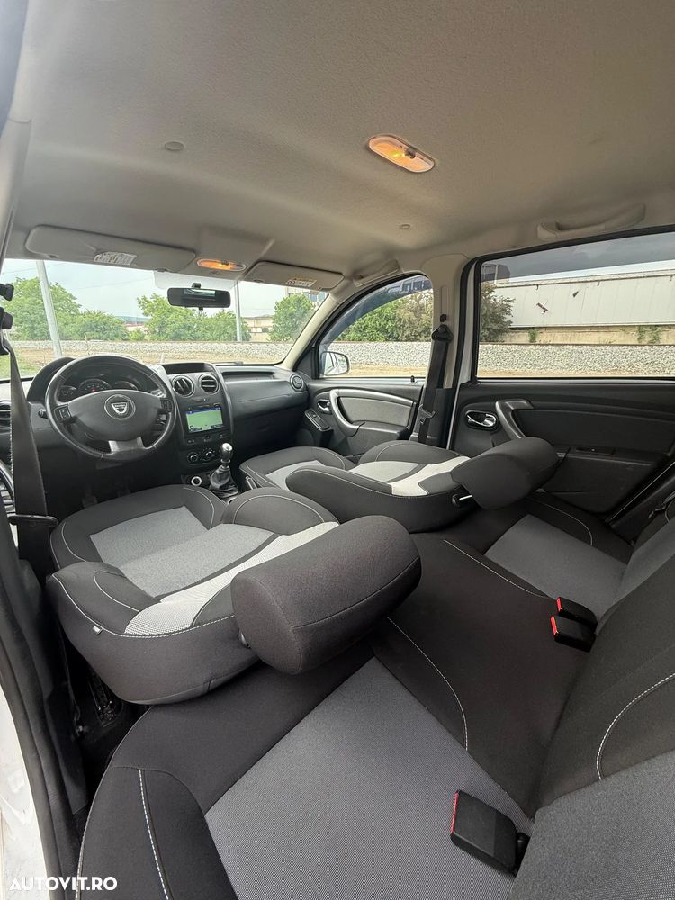 Dacia Duster 1.5 dCi 4x4 Laureate - 6