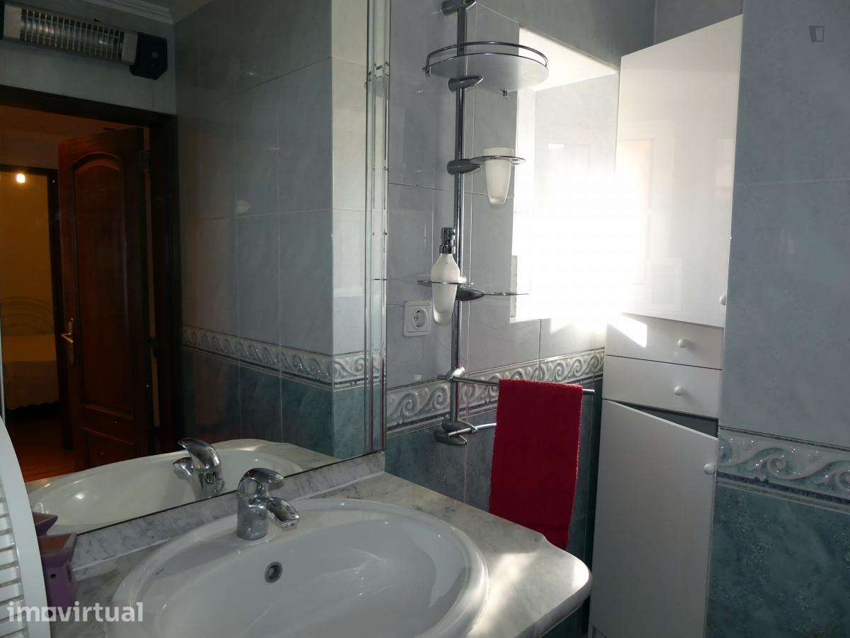Apartamento com 3 quartos - localizado em Mouraria Lisbon - Grande imagem: 2/20