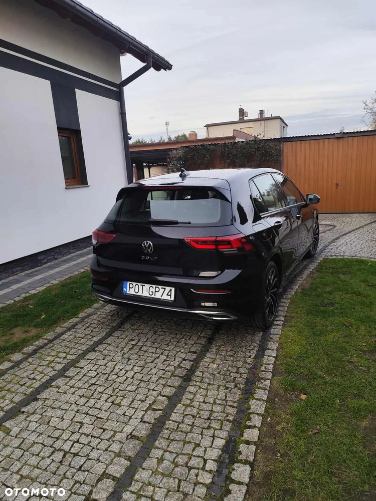 Volkswagen Golf VIII 1.0 TSI Life - 2