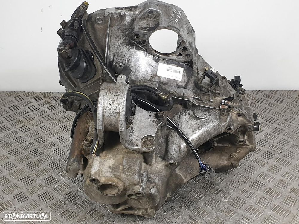 CAIXA VELOCIDADES NISSAN ALMERA TINO 2000 - 4