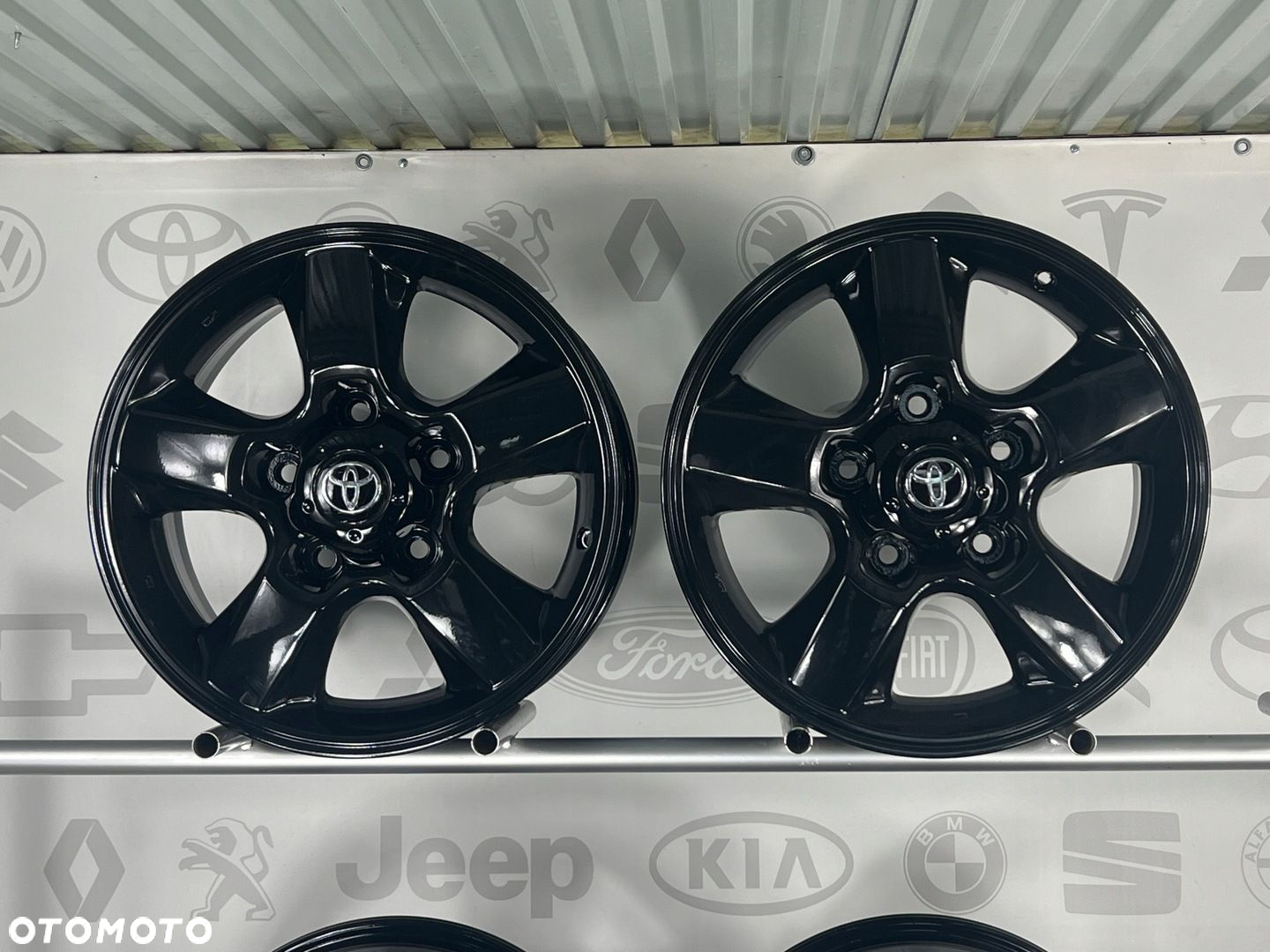 FELGI ALU TOYOTA LAND CRUISER HILUX 18 6X139,7 ET60 ORYGINALNE - 4