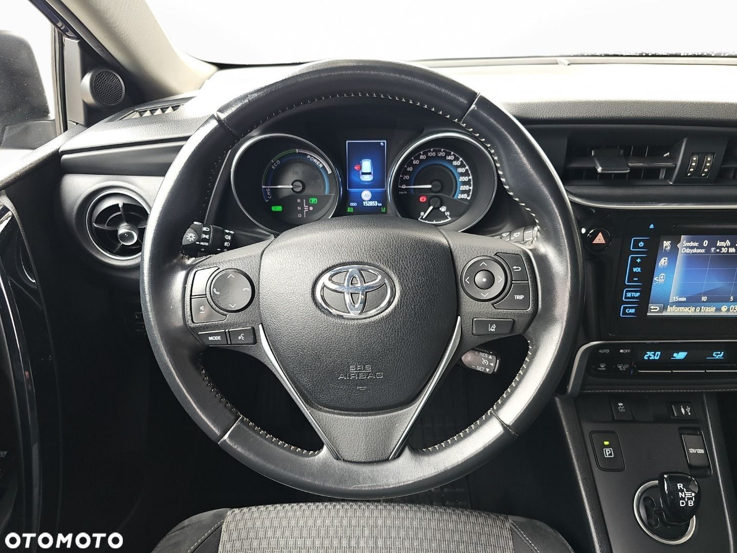 Toyota Auris - 18