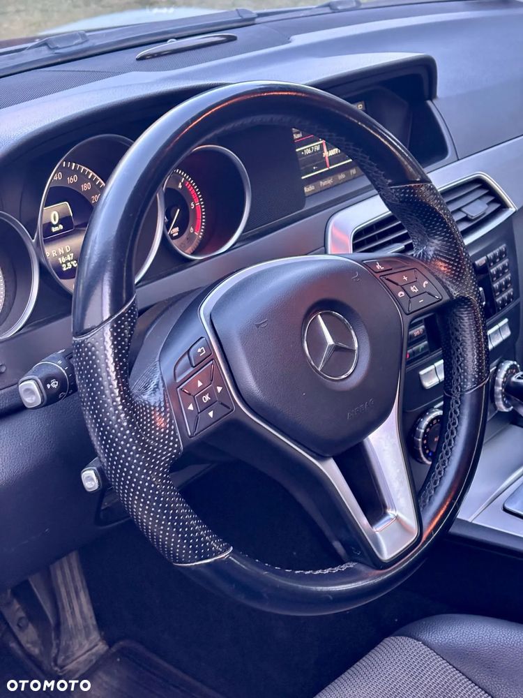 Mercedes-Benz Klasa C 200 d 7G-TRONIC - 16