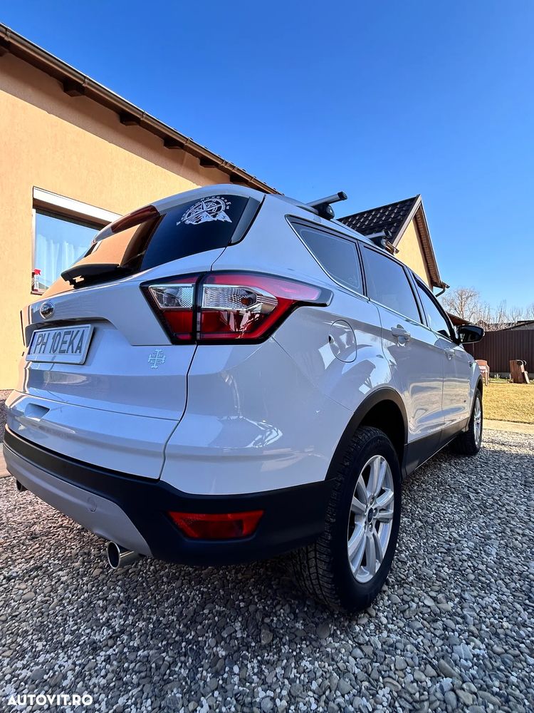 Ford Kuga 2.0 TDCi 4WD Powershift ST-Line - 4