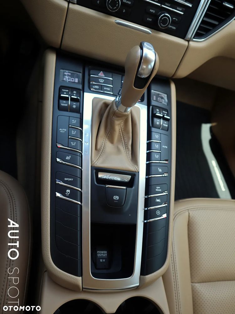 Porsche Macan S - 32